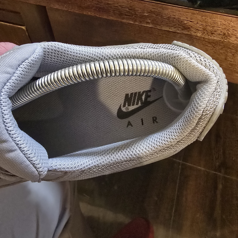 Nike Air Max 90 Wolf Gray Sneakers! 9M - Picture 5 of 8